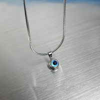 สร้อยคอเหล็กไททาเนียม การออกแบบตานางฟ้า ชุบทอง โซ่กระดูกไหปลาร้าประณีต