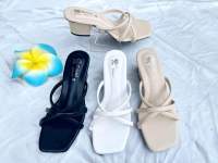 รองเท้าแฟชั่นผู้หญิง ส้นถ้วยสูง 2 นิ้ว หน้าสวม แบบ 3 เส้นเรียง ผ้ามีคุณสมบัติพิเศษ มีความนุ่มกับผิวเท้าไม่บาดเท้า